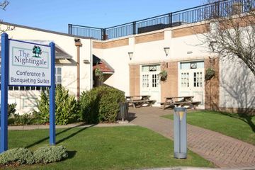 Mercure Swindon East Hotel And Spa Exterior photo